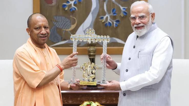 दिल्ली मे प्रधान मंत्री नरेंद्र मोदी से CM योगी आदित्यनाथ की मुलाक़ात UP मे बिधानसभा चुनाव की तैयारी के बीच भेट किया ?